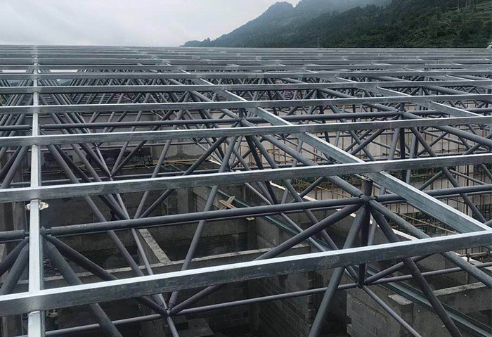 安达学校艺体楼网架